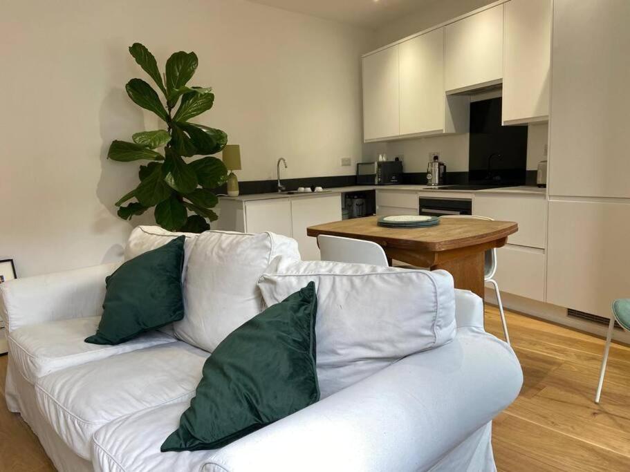 Poets Rest, Free Parking, Ev Socket Fees Apply Walk To Beach Brighton Ngoại thất bức ảnh